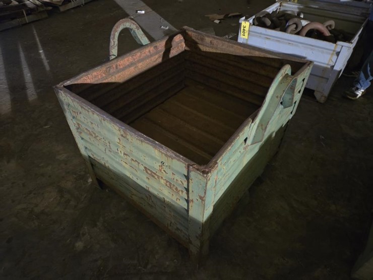 #3400-•-approx.-42"x36"-steel-bin-image-4