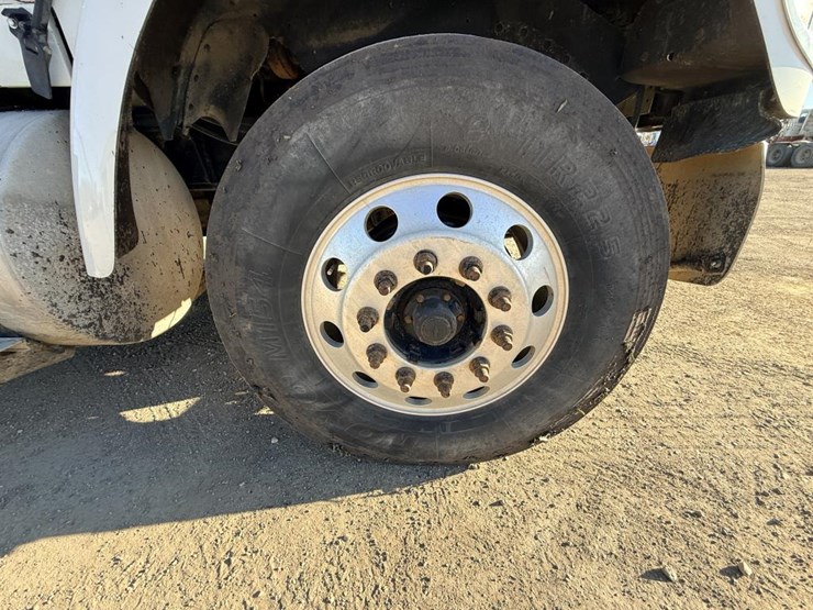 #1965-•-2008-international-eagle-day-cab-truck-tractor-image-67