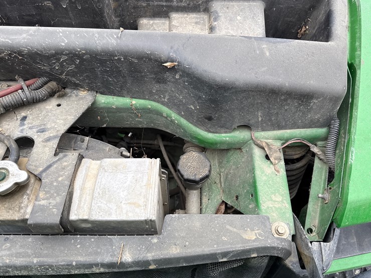 john-deere-gator-hpx-image-23