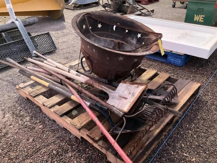 pallet-of-asst-yard-tools-&-fire-pit-image-1