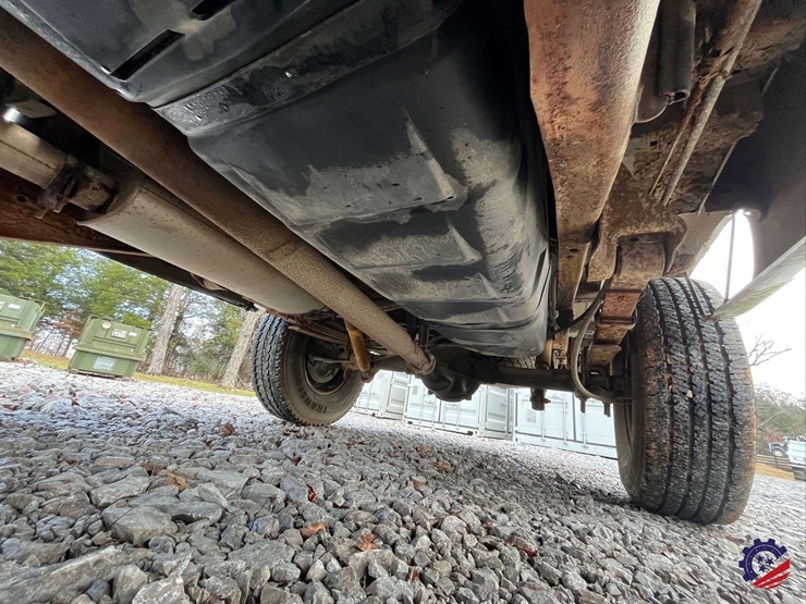 1990-gmc-sierra-pickup-truck-image-19