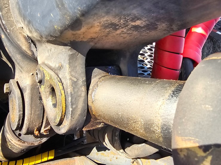 caterpillar-574-image-78