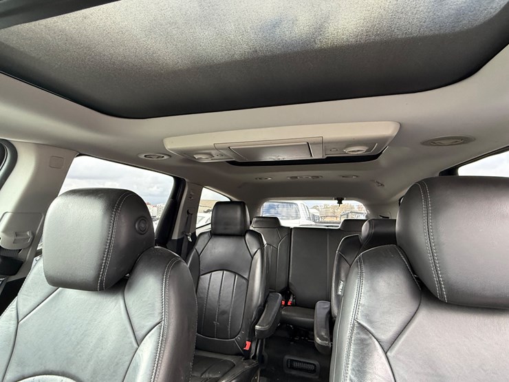 2015-chevrolet-traverse-image-33