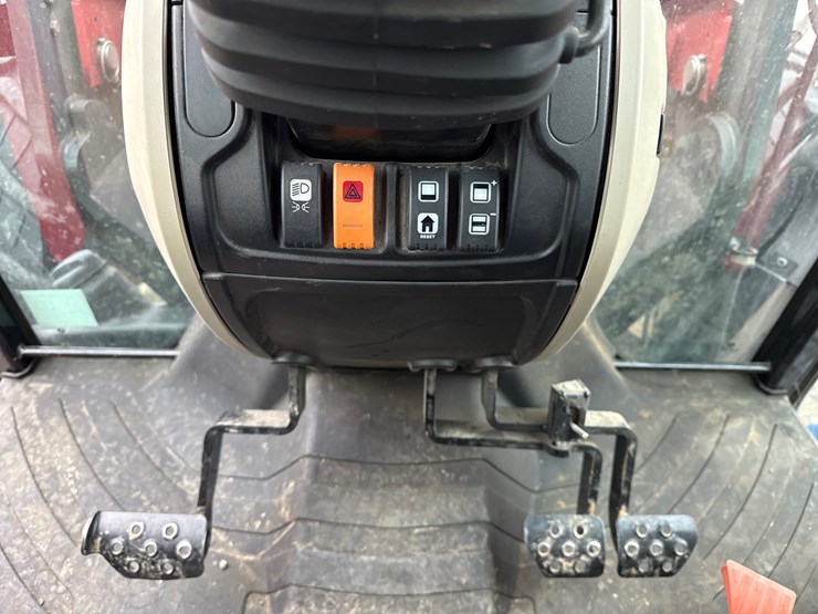 massey-ferguson-4709-image-29