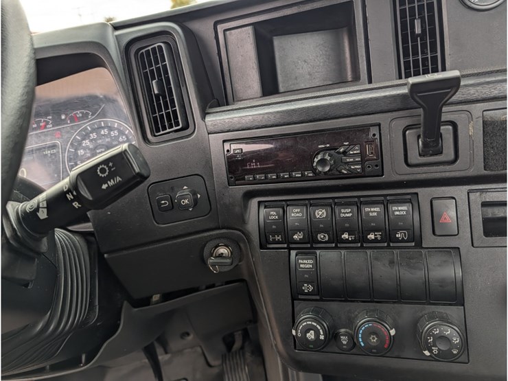 2019-international-lt-image-25