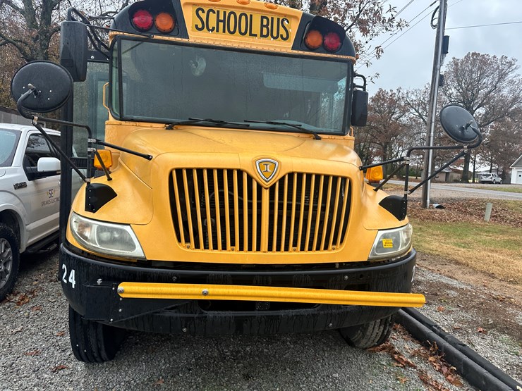 2005-international-pb105-image-33