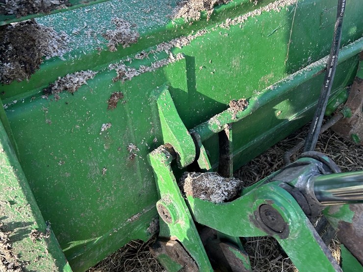2013-john-deere-6170r-image-46