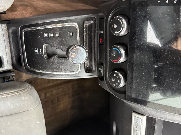 2014-jeep-compass-image-38