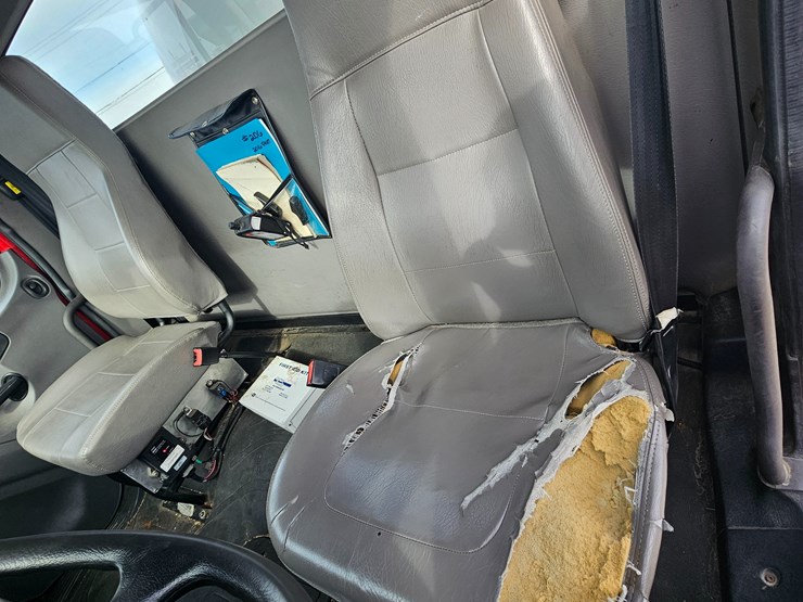 2016-freightliner-s2g-image-52