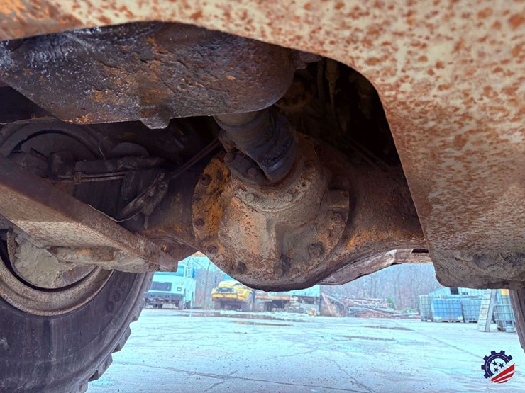 1995-volvo-a30-image-53