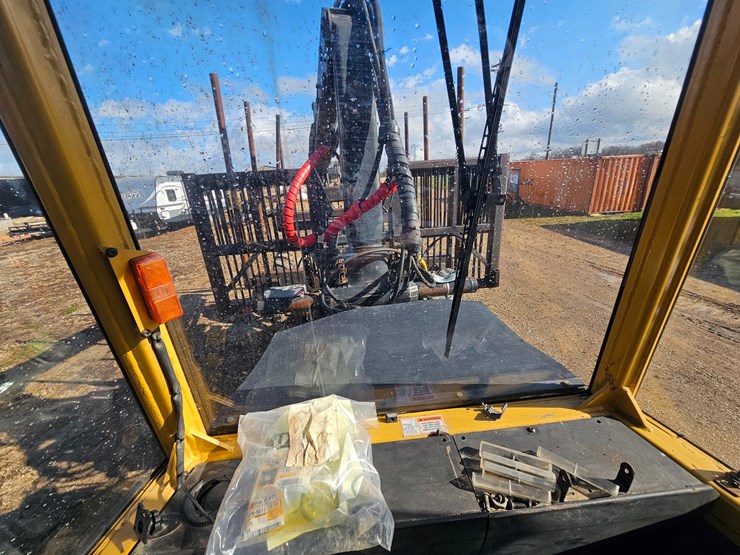 caterpillar-574-image-53