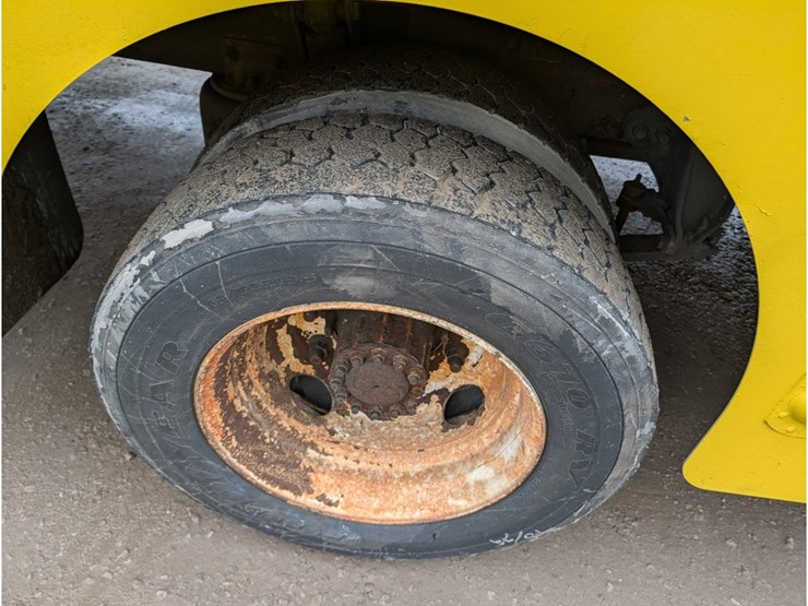 2017-freightliner-mt55-image-5