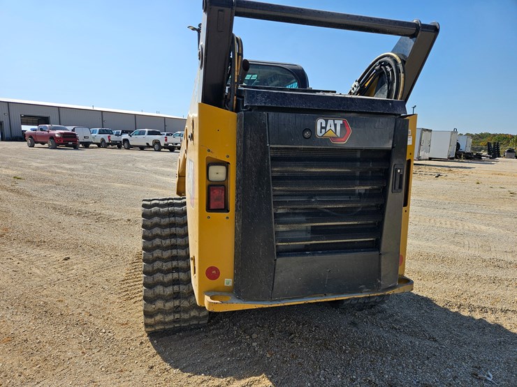 2023-caterpillar-299d3-image-10