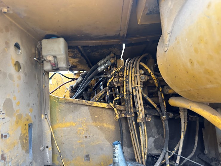 deere-790e-lc-image-54