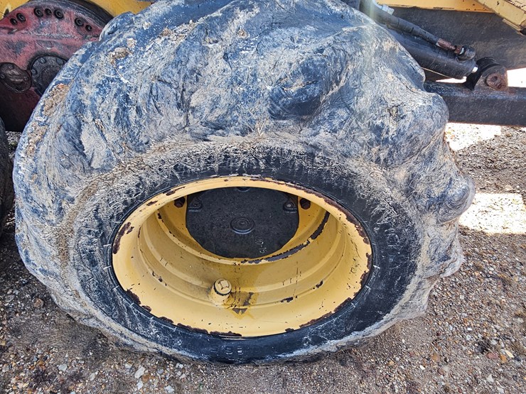 caterpillar-574-image-100