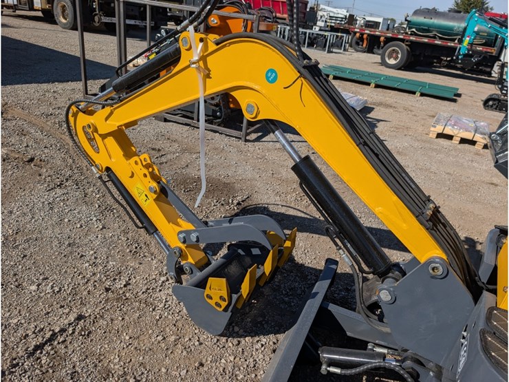 landhonor-lhr-kn16-cem-mini-excavator-image-11
