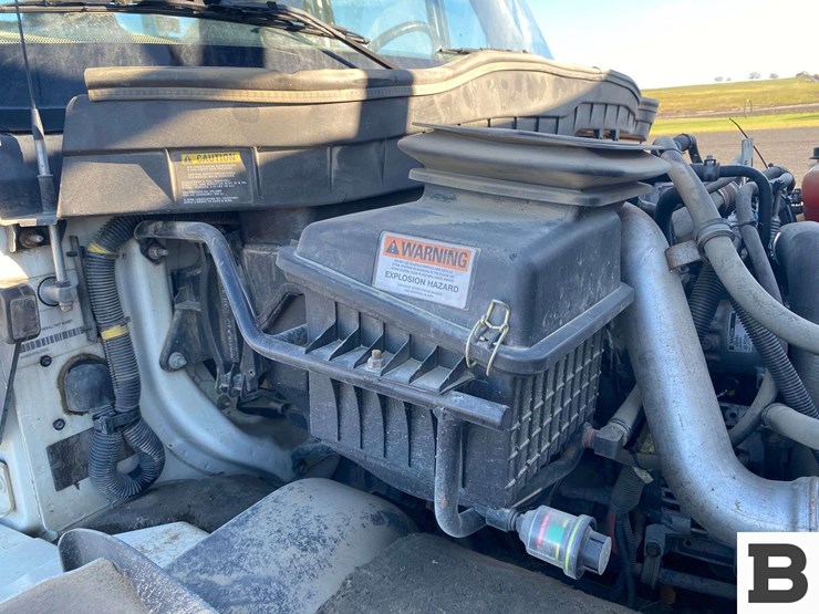 2011-international-durastar-4300-image-65