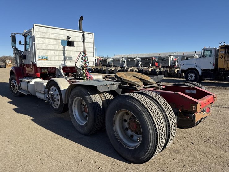 #1952-•-2008-international-eagle-day-cab-truck-tractor-image-3