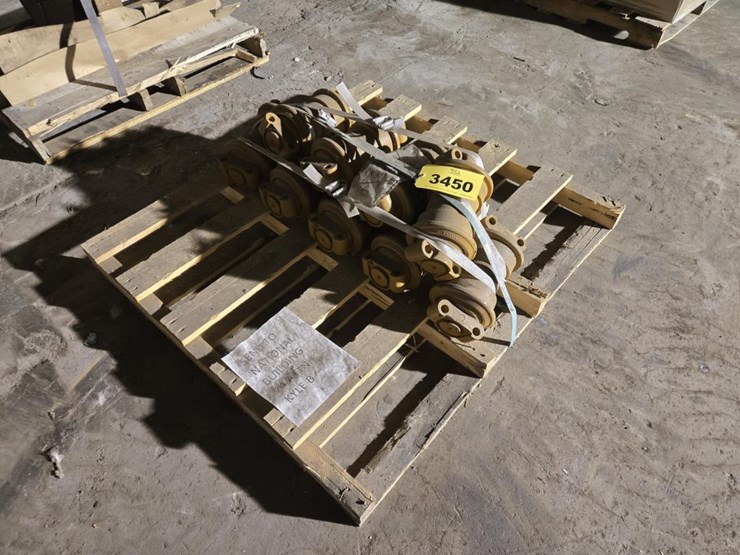 #3450-•-pallet-of-berco-km3928-rollers-image-2