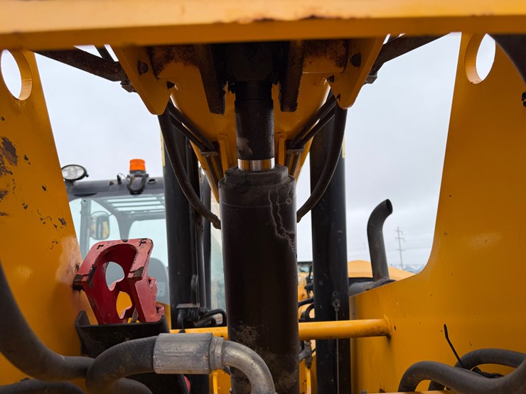 2018-jcb-509-42-image-8