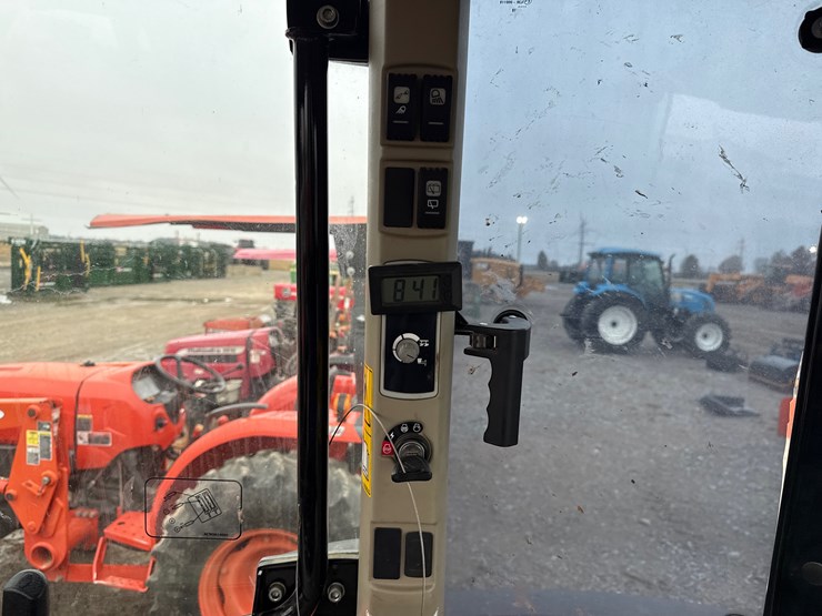 massey-ferguson-4709-image-27