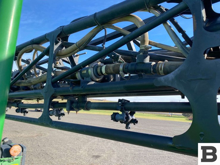 2013-john-deere-4830-image-51