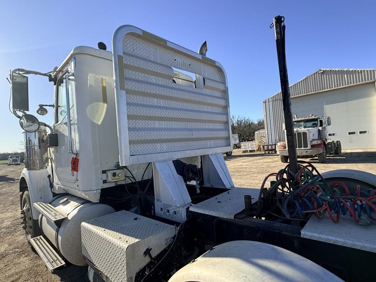 #1972-•-2008-international-eagle-day-cab-truck-tractor-image-16