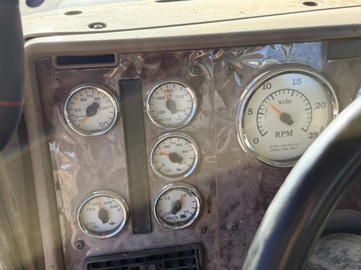 #1965-•-2008-international-eagle-day-cab-truck-tractor-image-33