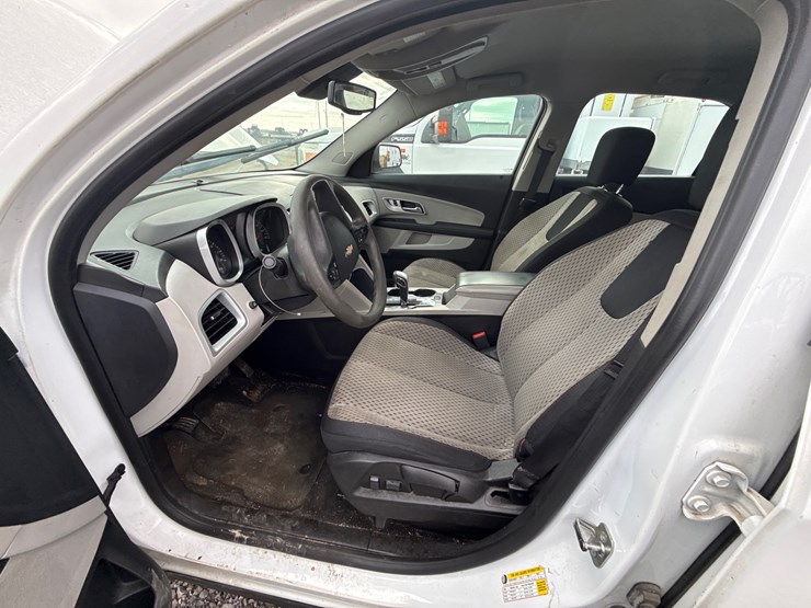 2015-chevrolet-equinox-image-18