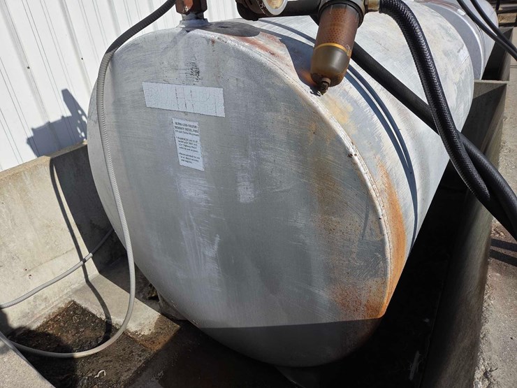550-gallon-fuel-tank-w/-fill-rite-pump-&-tokheim-meter-image-5
