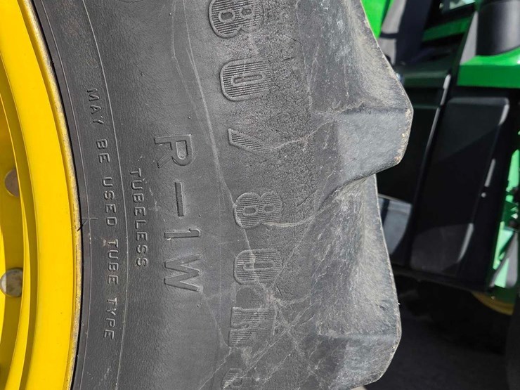 2012-john-deere-8285r-image-14