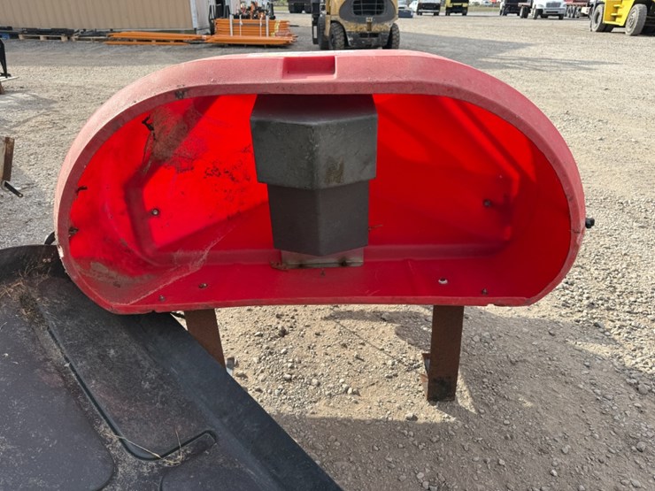 western-2500-salt-spreader-image-5