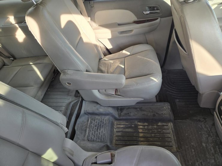 2009-chevrolet-tahoe-ltz-image-9