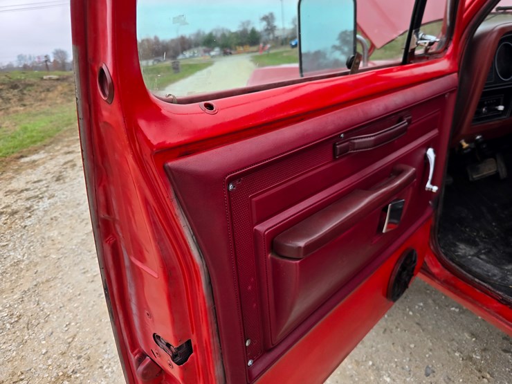 1986-dodge-ram-charger-image-62