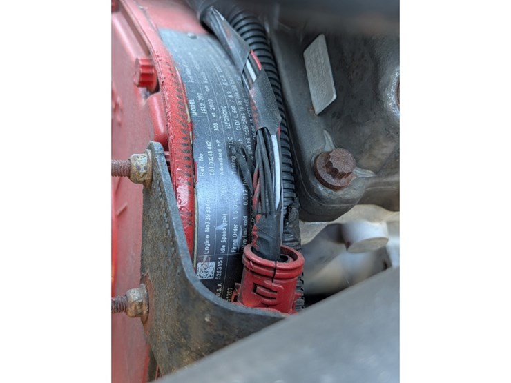 2016-freightliner-m2-day-cab-image-17