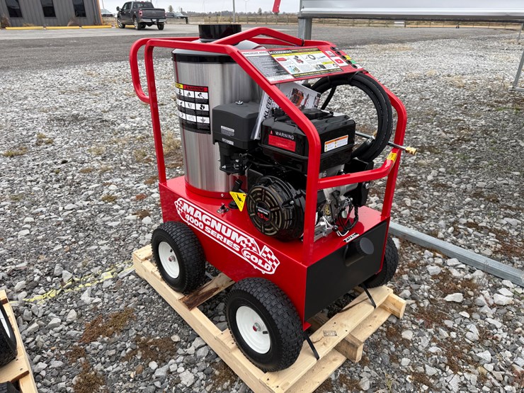 #1-•-unused-magnum-4000-series-hot-water-pressure-washer-2545147-inv#33540-image-3