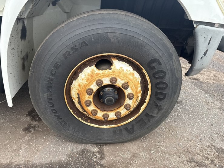 2002-international-4300-sba-image-96