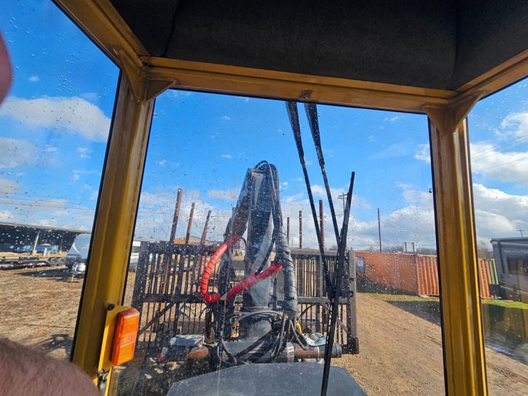 caterpillar-574-image-54