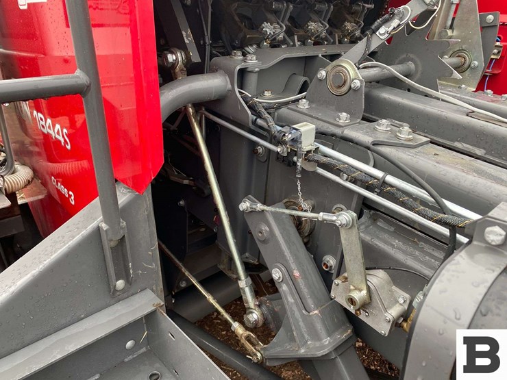 massey-ferguson-1844s-image-31