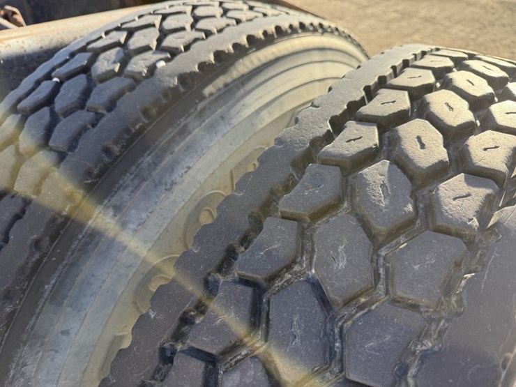 #1955-•-2008-international-eagle-day-cab-truck-tractor-image-76