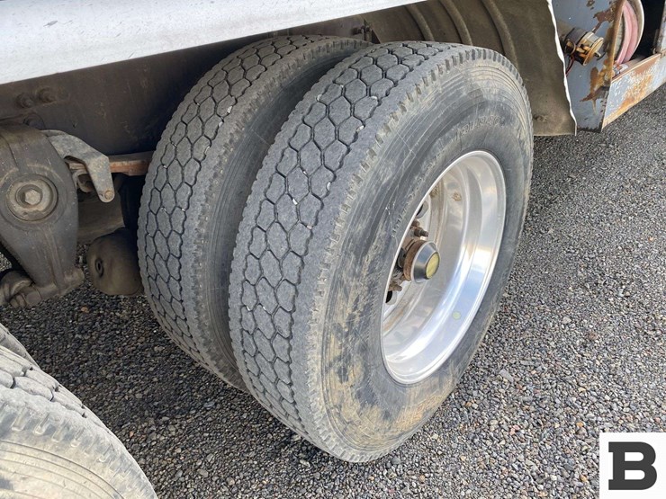 freightliner-fuel-image-36