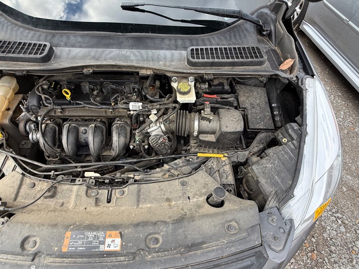 2014-ford-escape-image-39