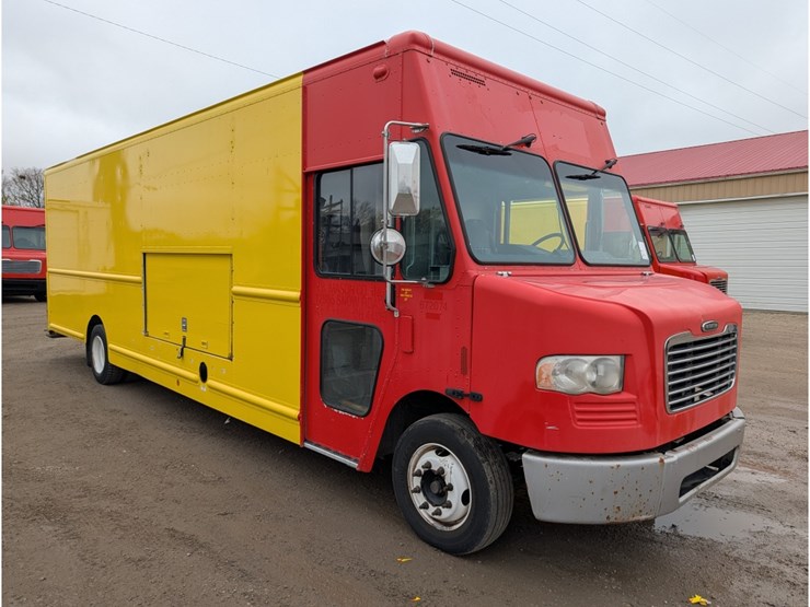 2017-freightliner-mt55-image-3