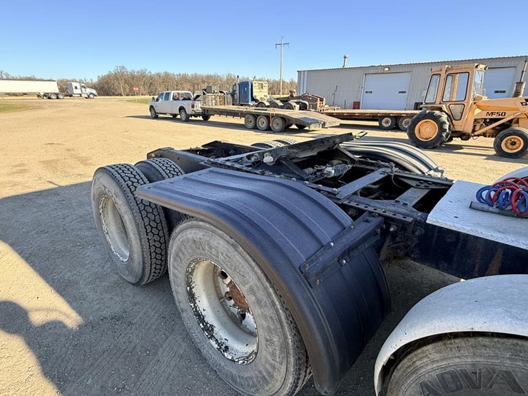 #1972-•-2008-international-eagle-day-cab-truck-tractor-image-20