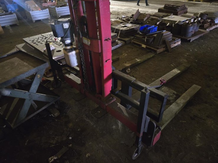 #3449-•-heftee-4000lb-hydraulic-service-lift-image-6