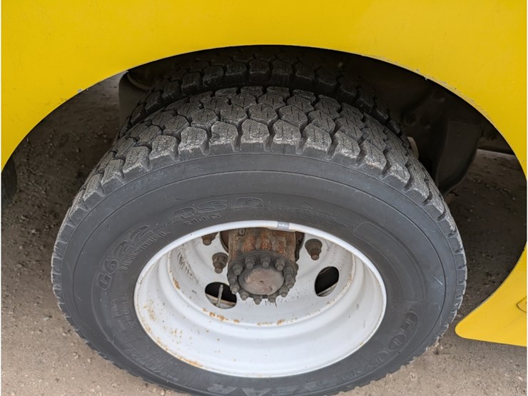 2017-freightliner-mt55-image-5