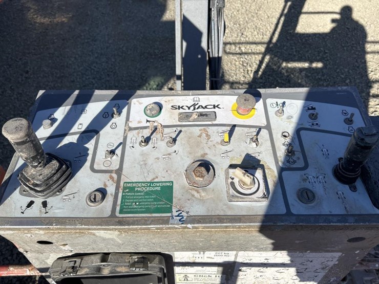 2017-skyjack-sj45t-image-15