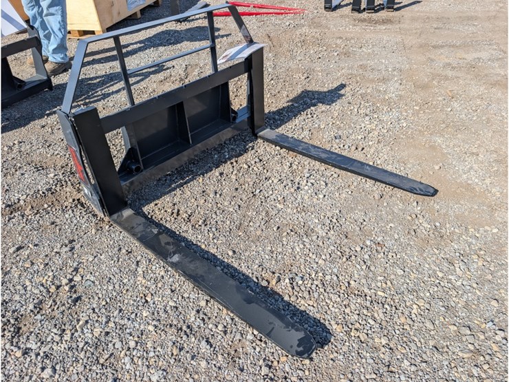 landhonor-mini-skid-steer-42"-forks-image-1