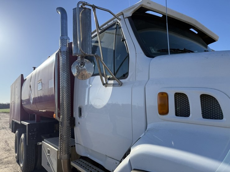 #1953-•-1998-ford-fuel-truck-image-59