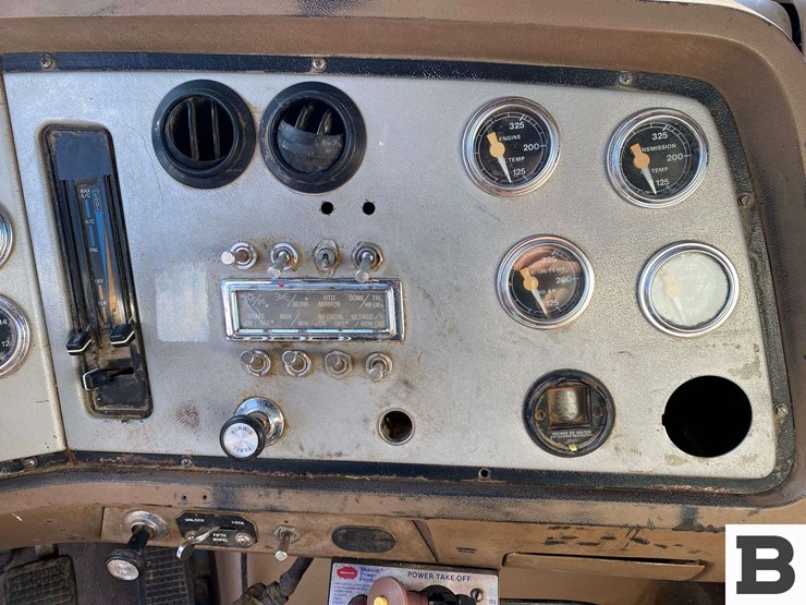 1995-ford-l9000-image-54